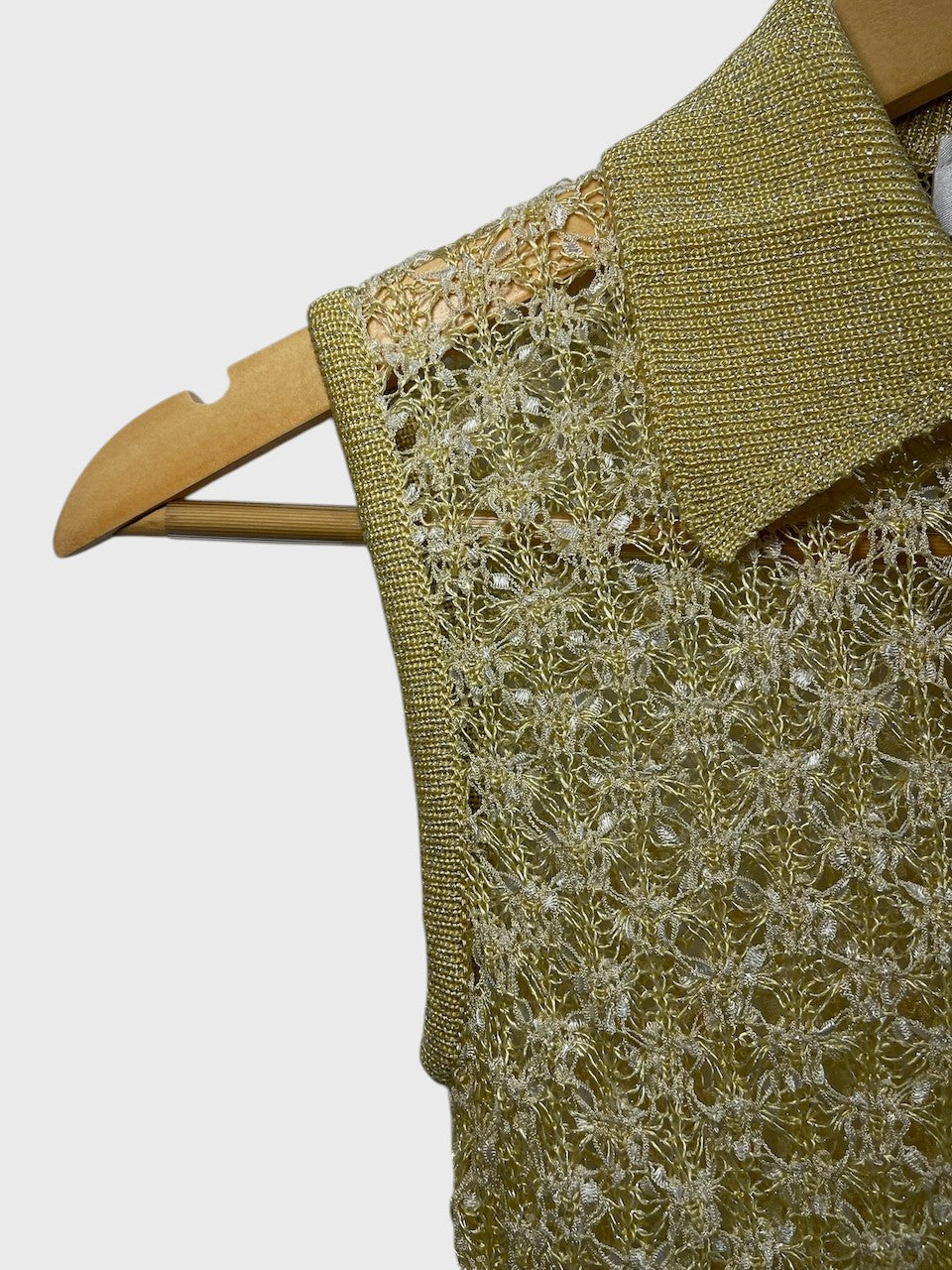 Top Chanel jaune T.36