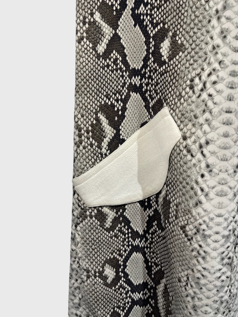 Robe Carven python T.36