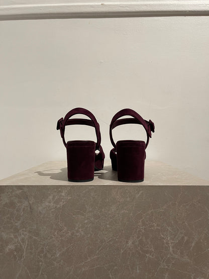 Sandales Prada bordeaux T.37,5