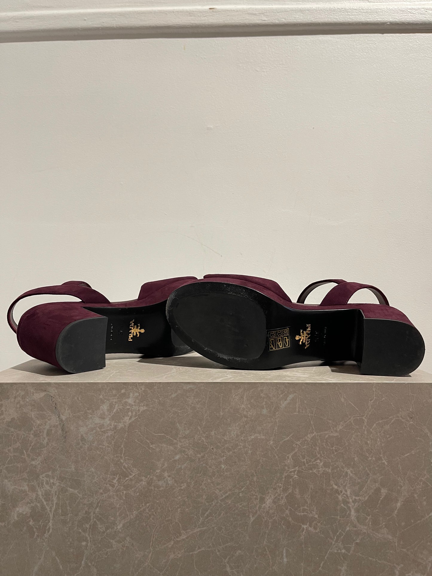 Sandales Prada bordeaux T.37,5