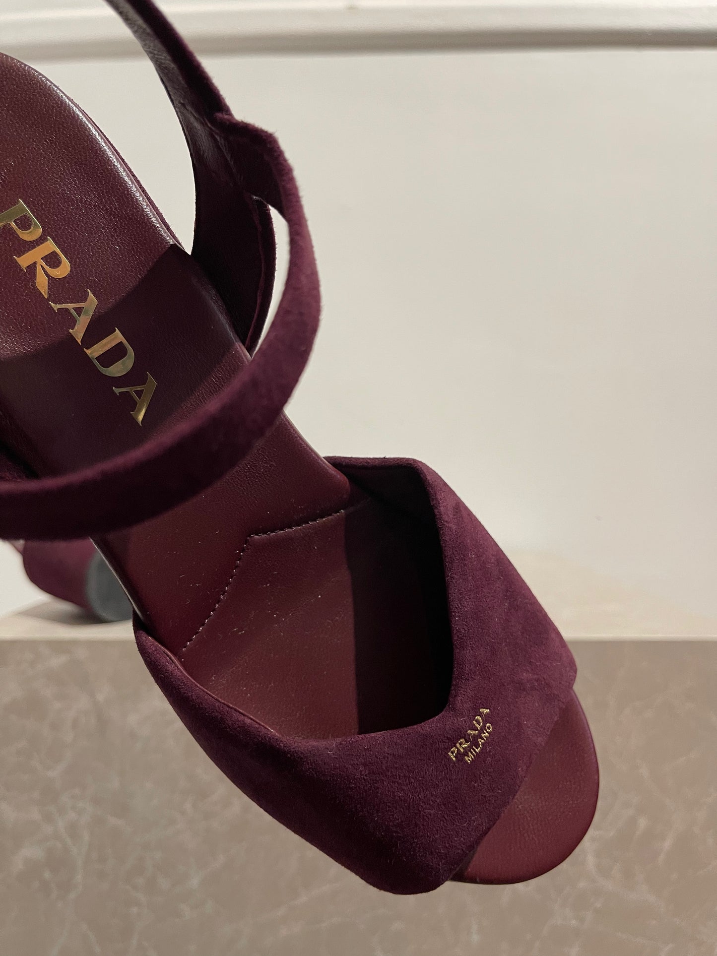 Sandales Prada bordeaux T.37,5