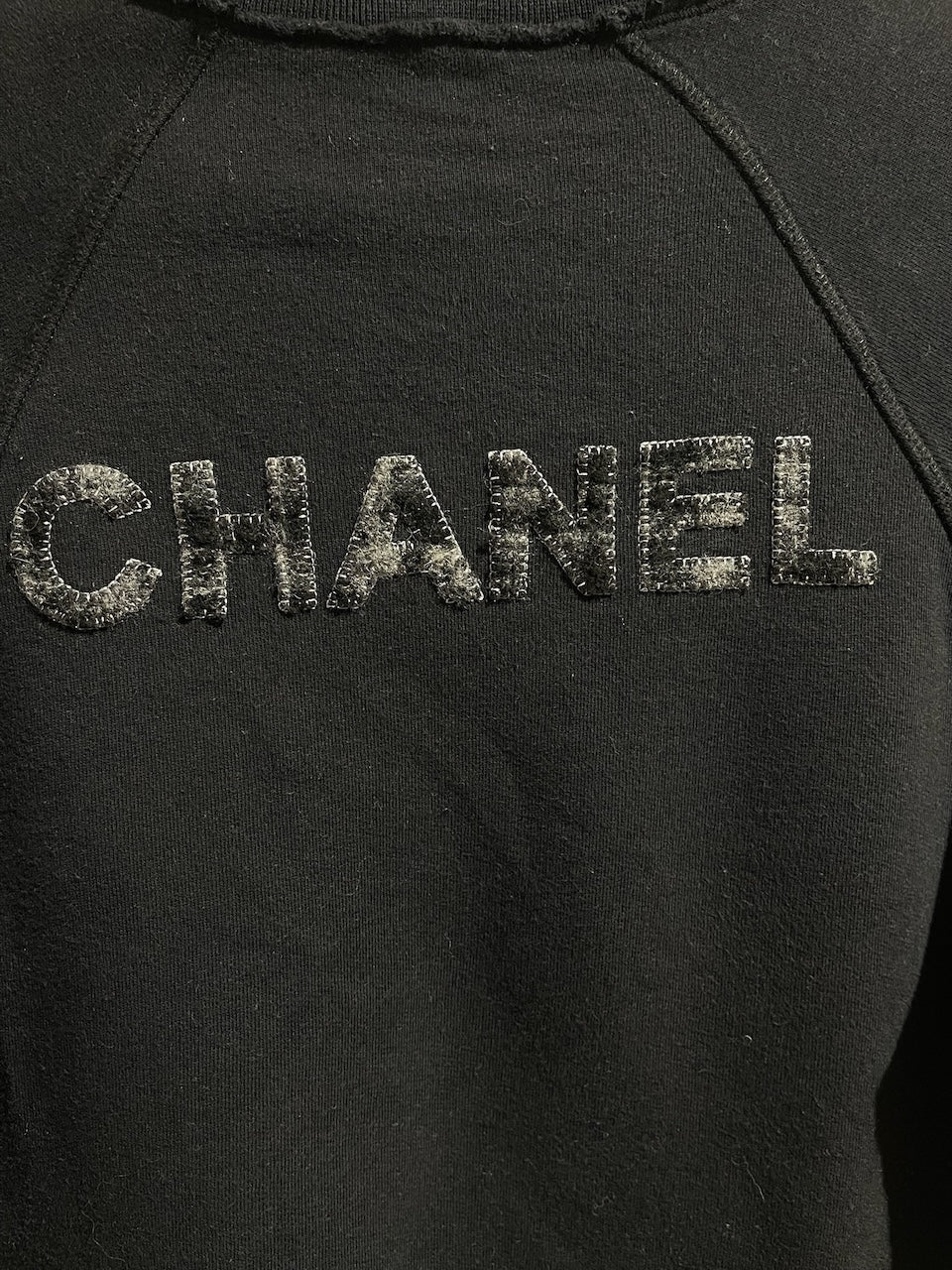 Sweat Chanel noir T.S