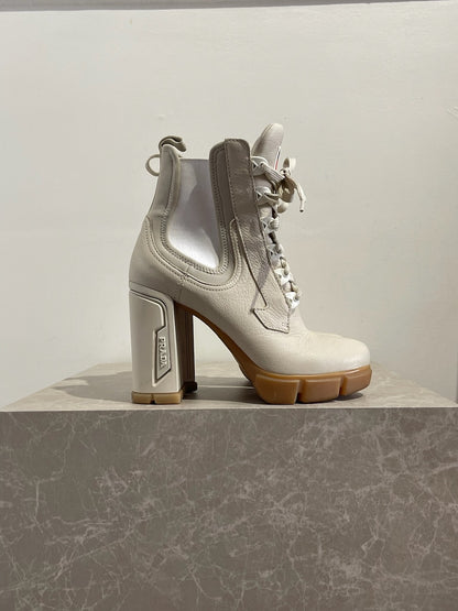 Bottines Prada beige T.38