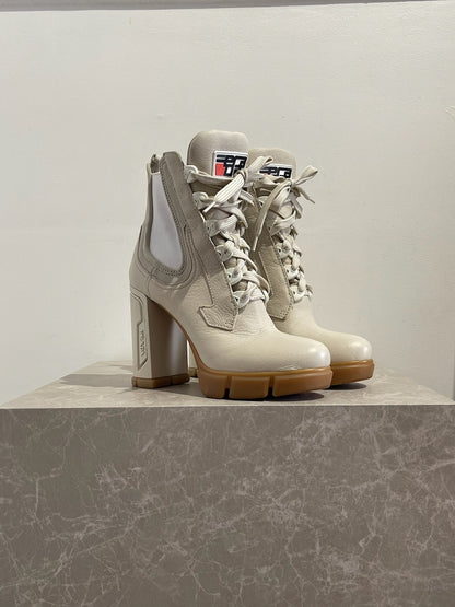 Bottines Prada beige T.38
