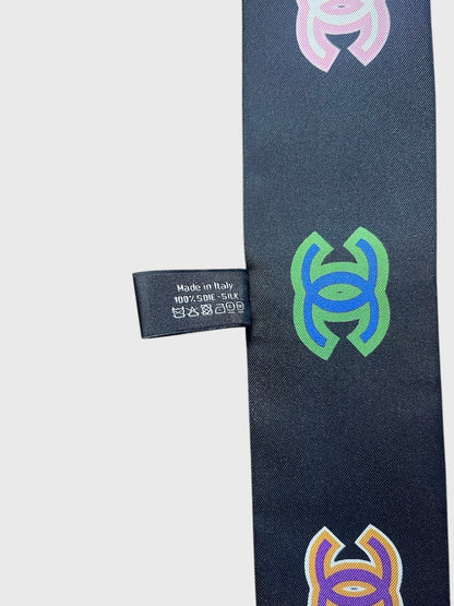 Foulard slim Chanel noir Coco