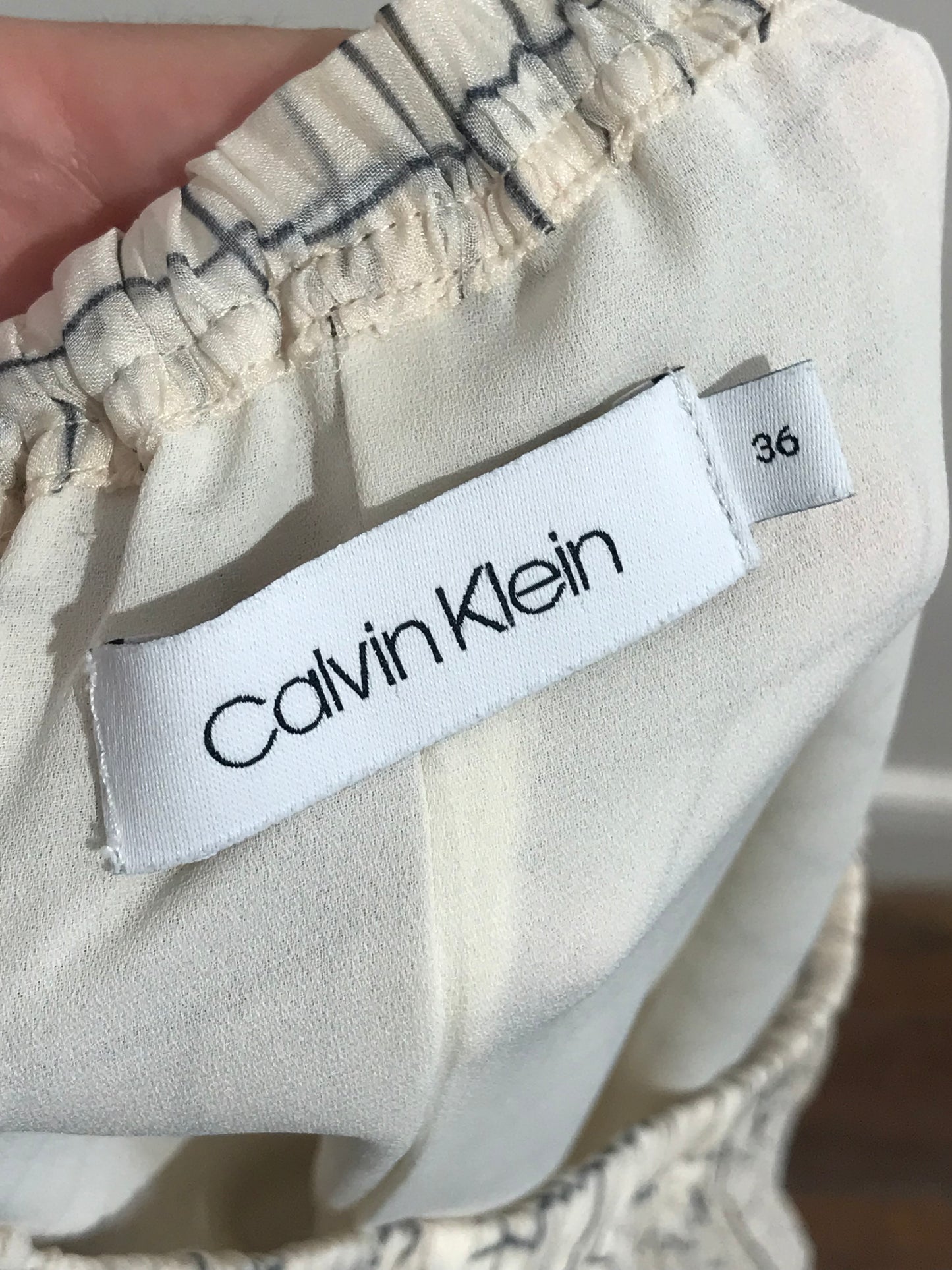Robe Calvin Klein beige T.36