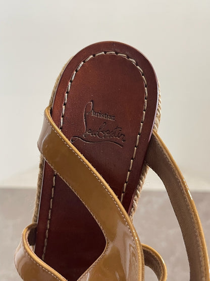Sandales Christian Louboutin beige T.37