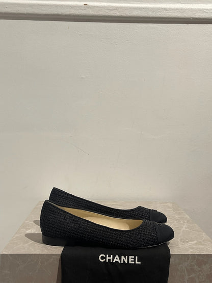 Ballerine Chanel noires T.39 NEUVES