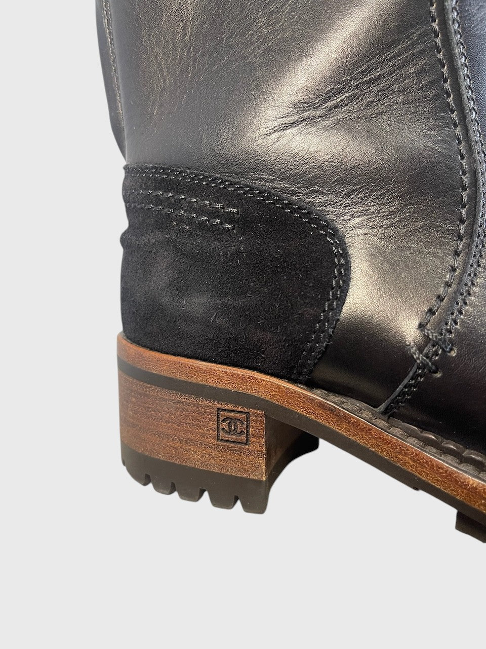 Bottines Chanel noires T.36,5