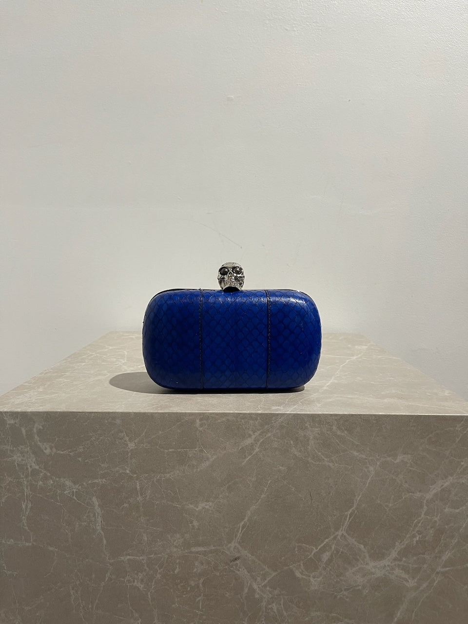 Minaudière Alexander McQueen bleue