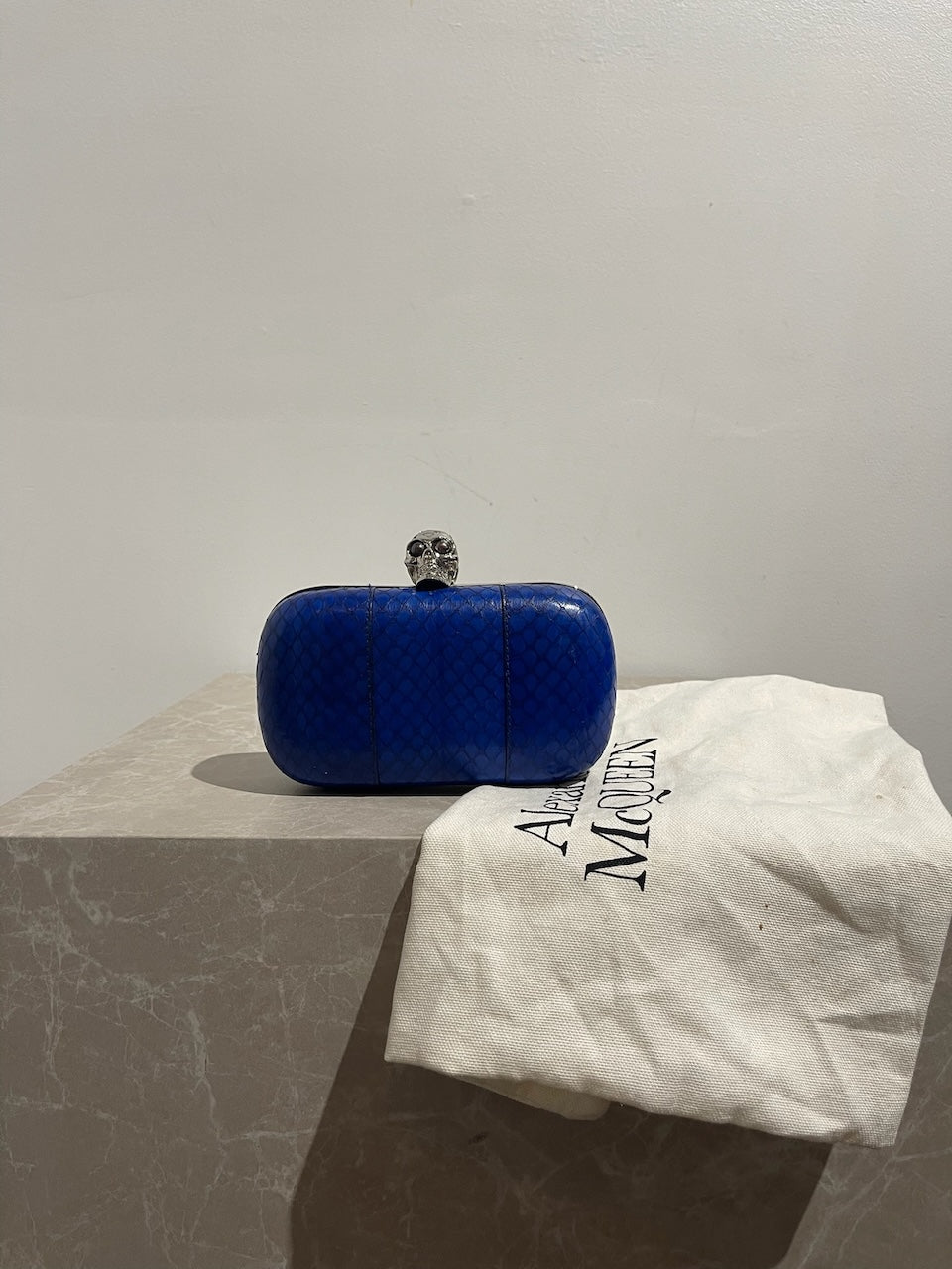 Minaudière Alexander McQueen bleue