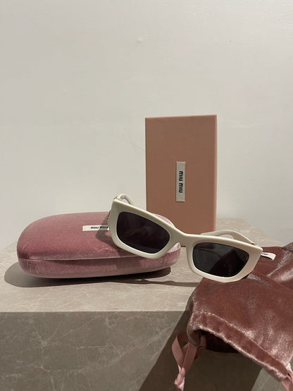 Lunettes Miu Miu blanches