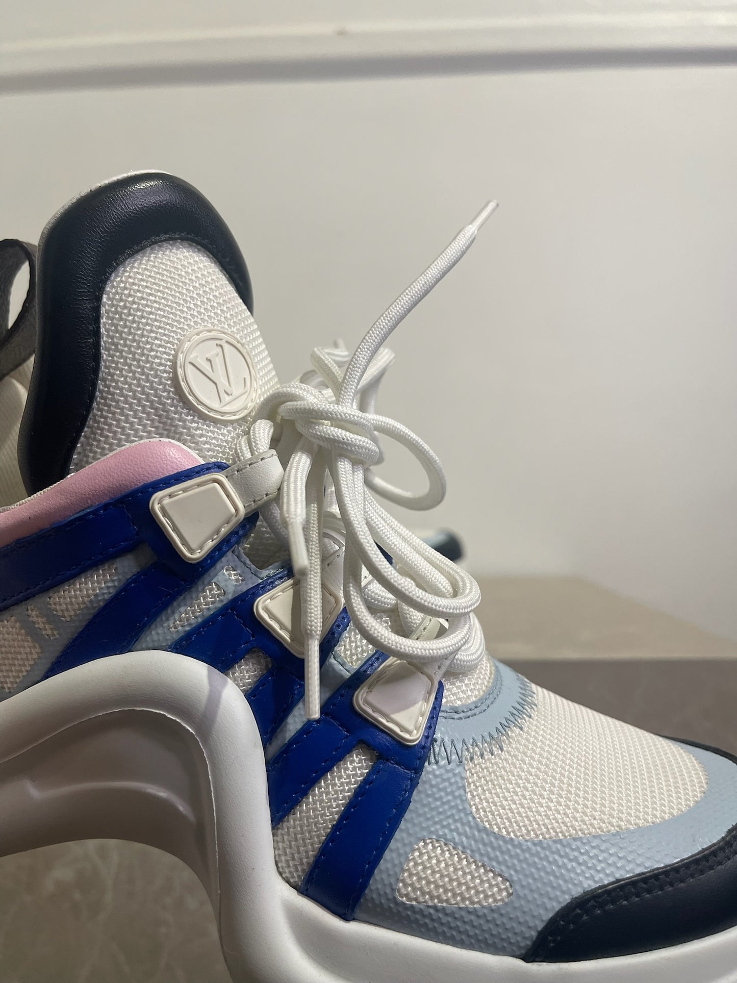 Baskets Louis Vuitton Archlight T.36,5