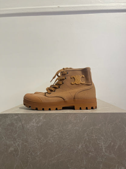 Bottines Celine camel T.39