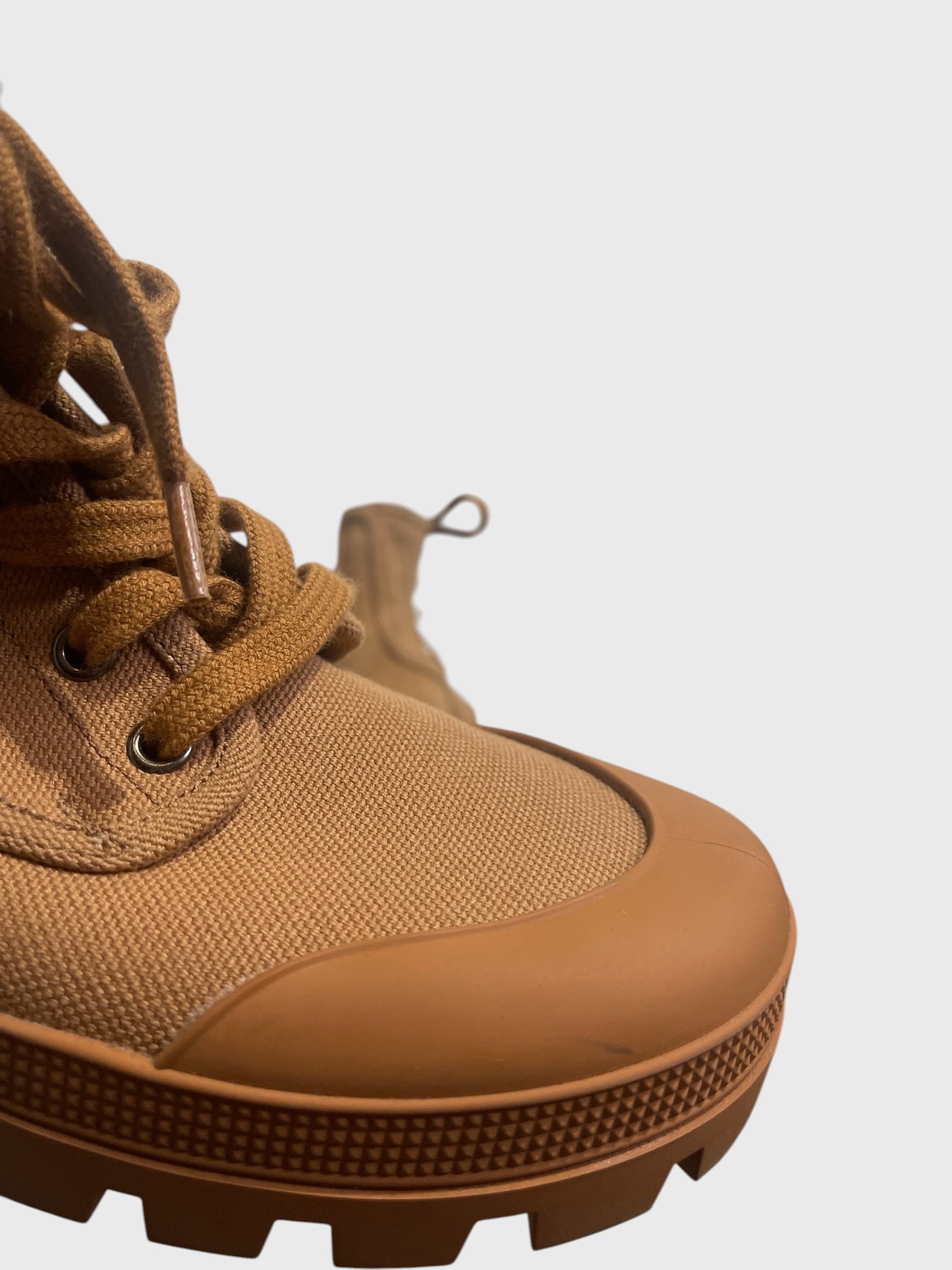 Bottines Celine camel T.39