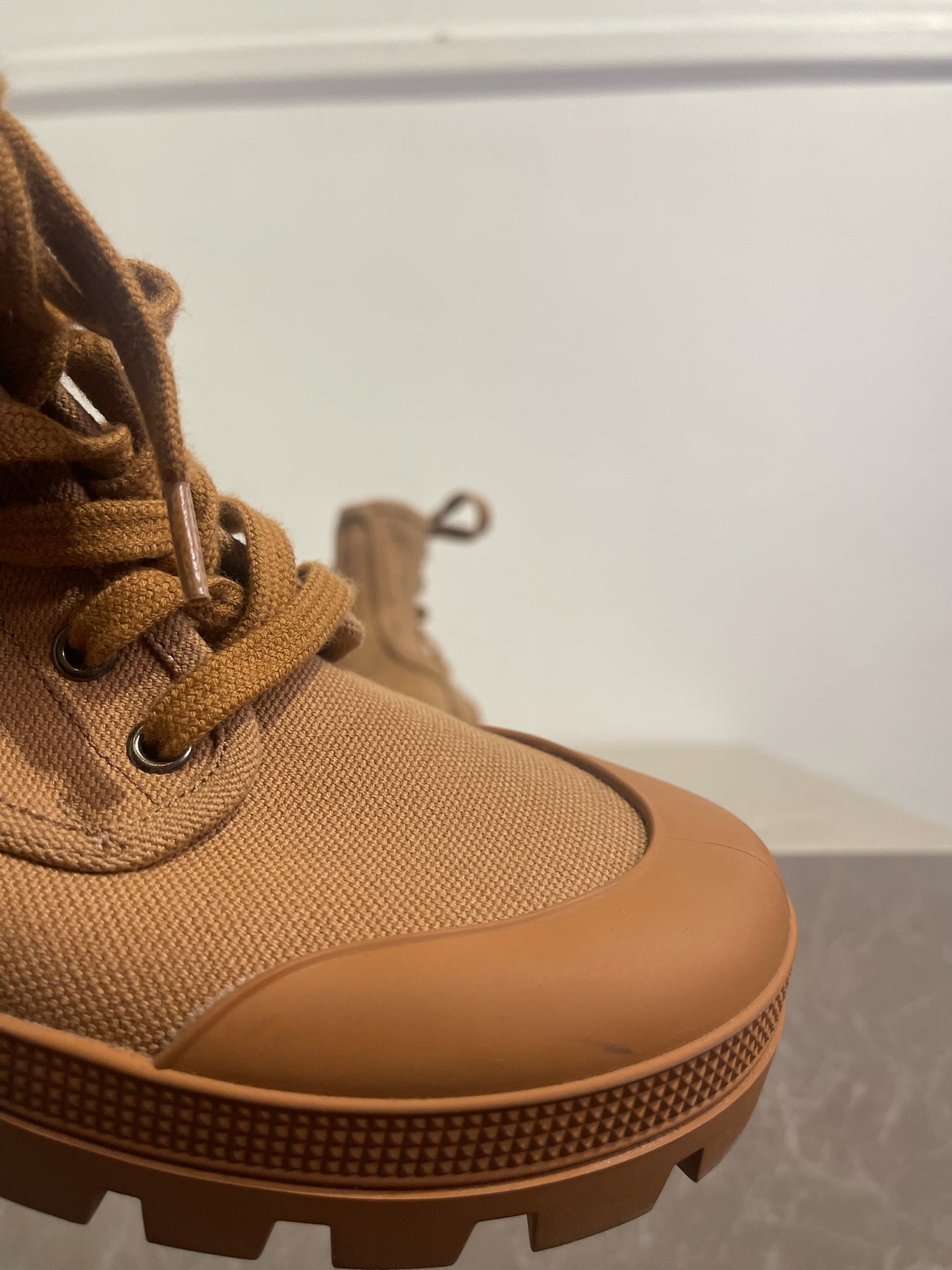 Bottines Celine camel T.39