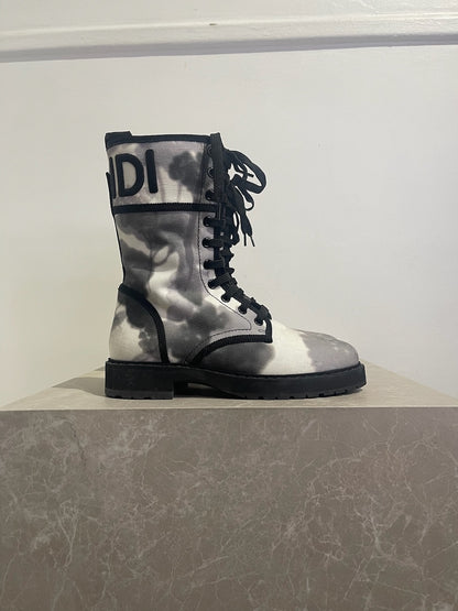 Bottines Fendi noires T.36,5