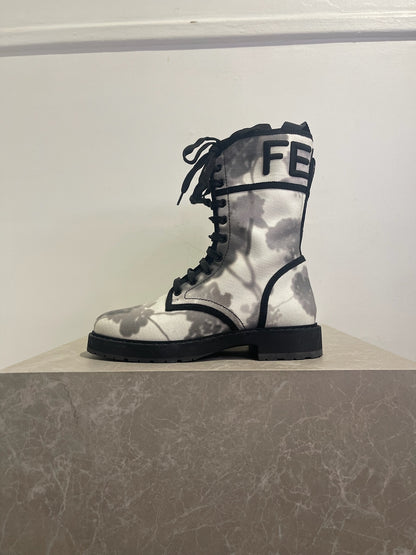 Bottines Fendi noires T.36,5