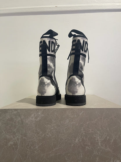 Bottines Fendi noires T.36,5