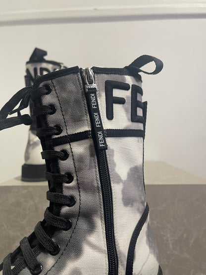 Bottines Fendi noires T.36,5