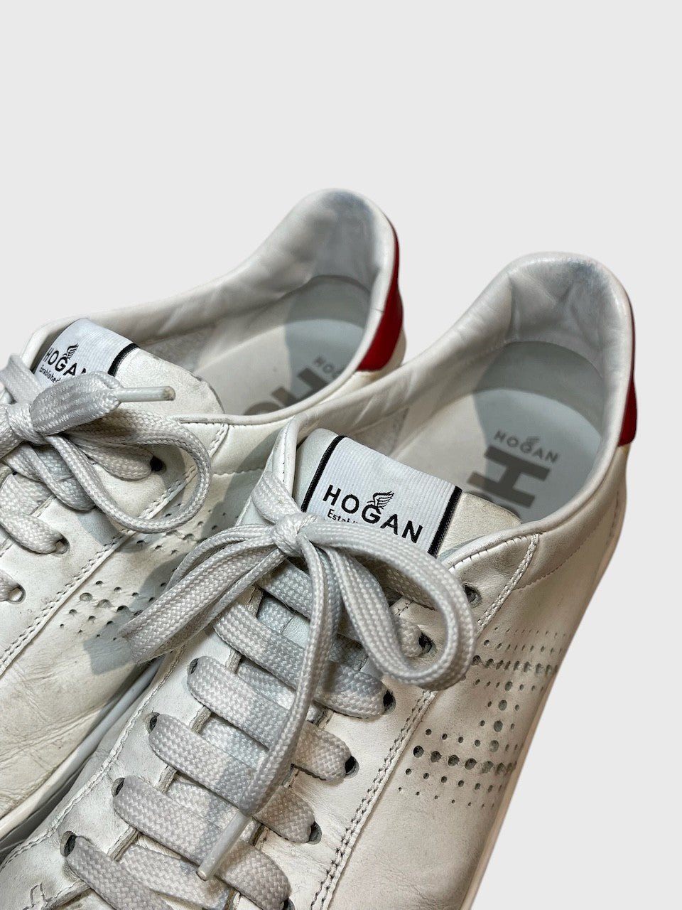 Baskets Hogan blanches T.41