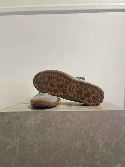 Baskets Miu Miu Tyre grises T.39