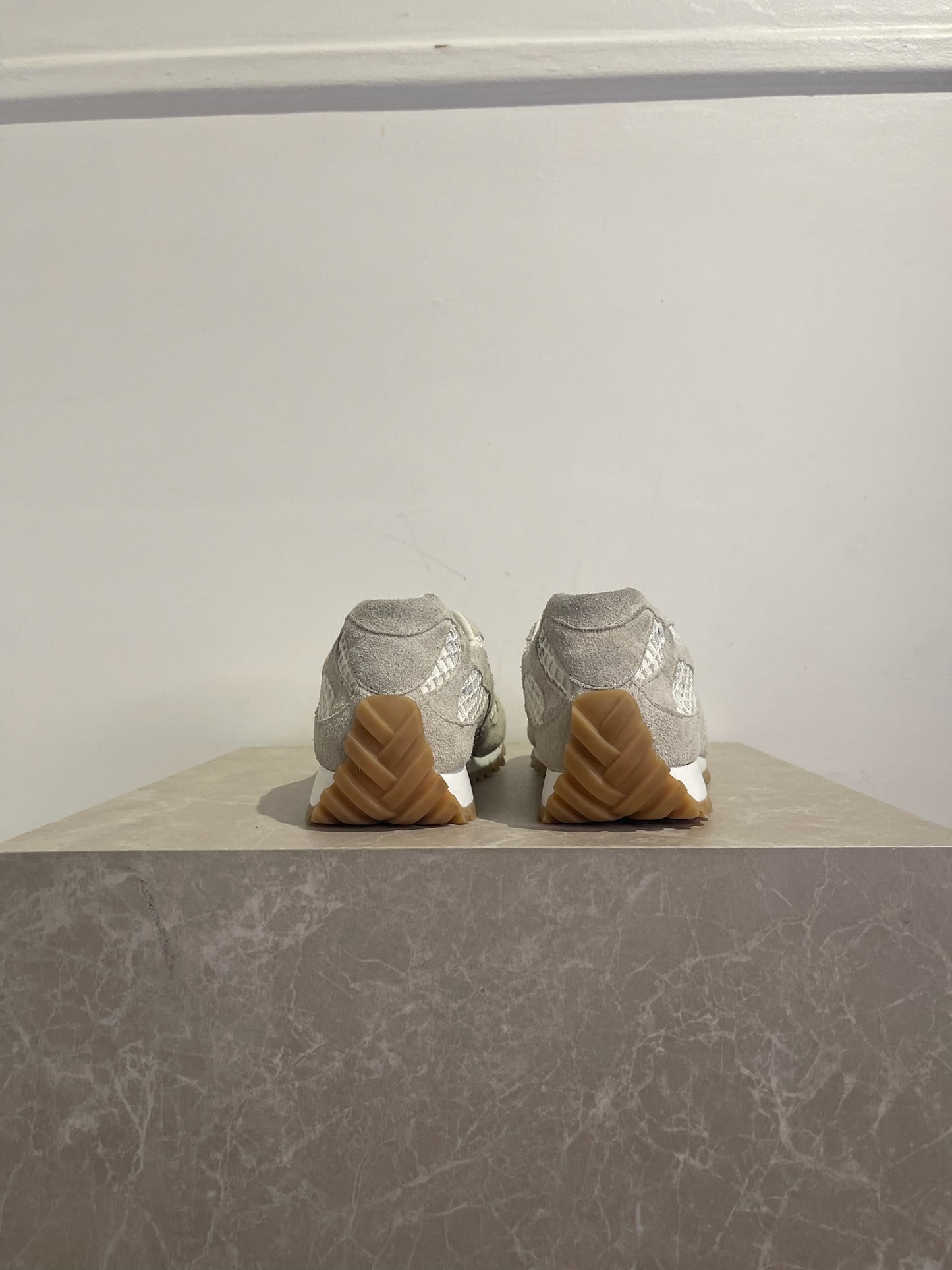 Baskets Bottega Veneta Orbit T.40