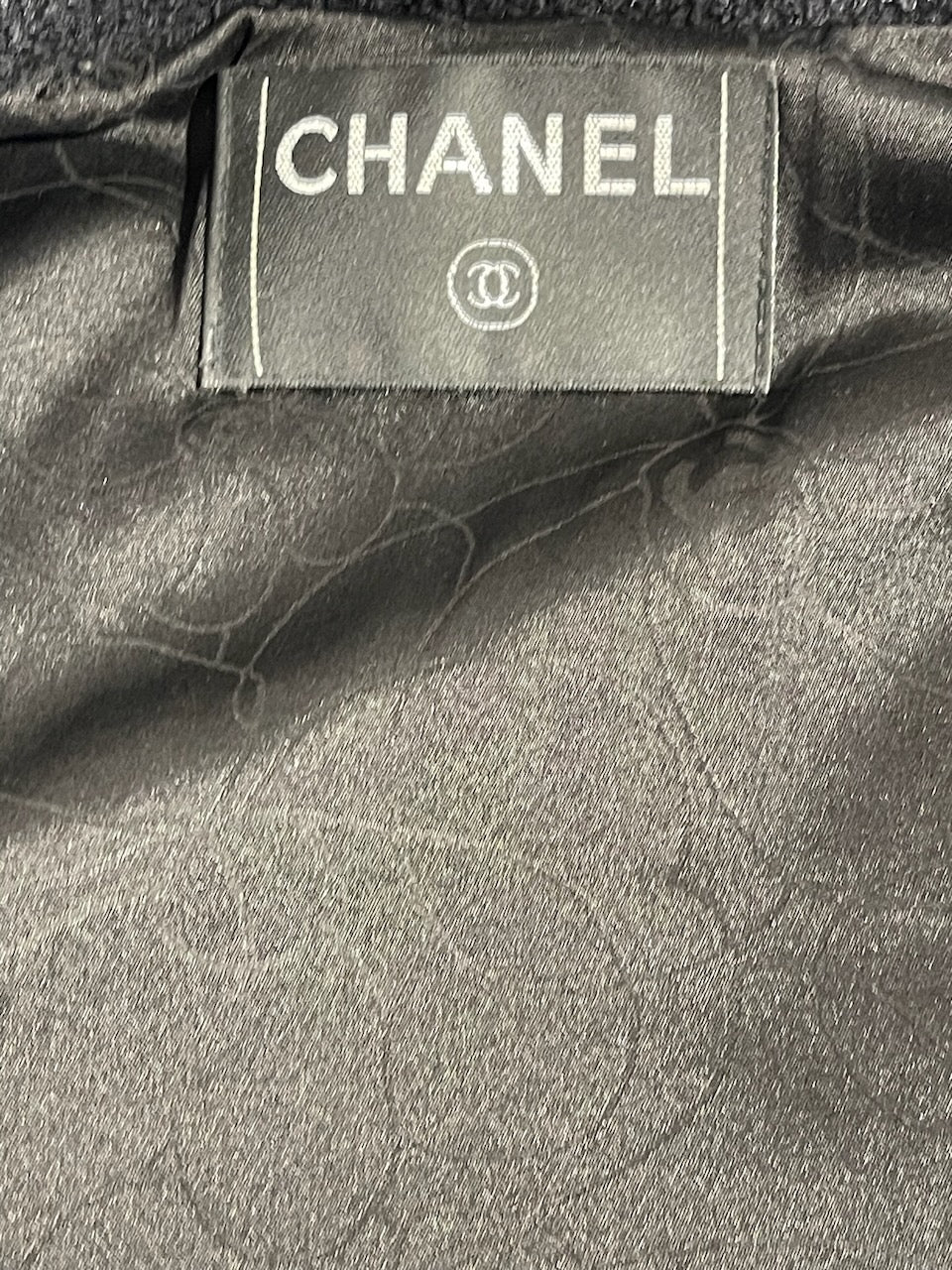 Veste Chanel noire T.38