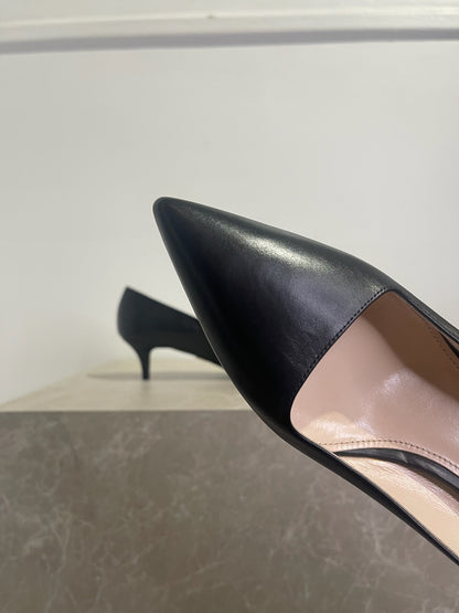 Escarpins Prada noir T.40