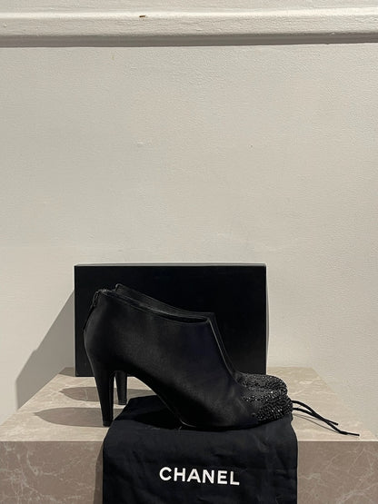 Bottines Chanel noires T.38