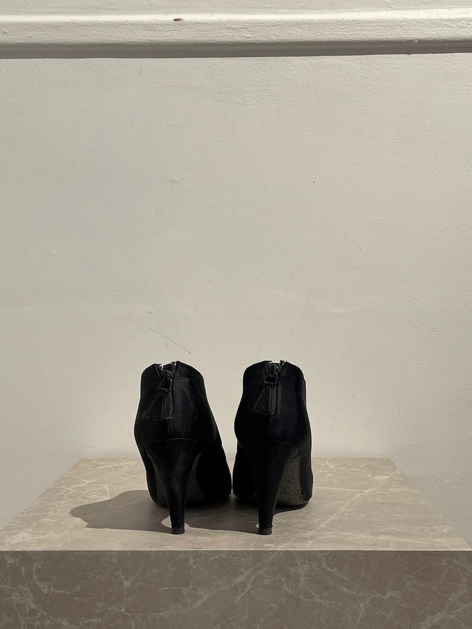 Bottines Chanel noires T.38