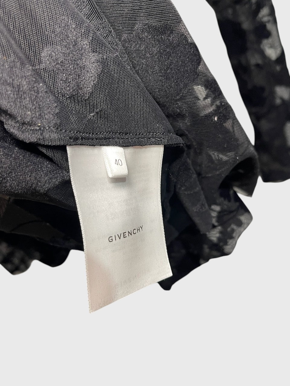 Robe Givenchy noire T.40