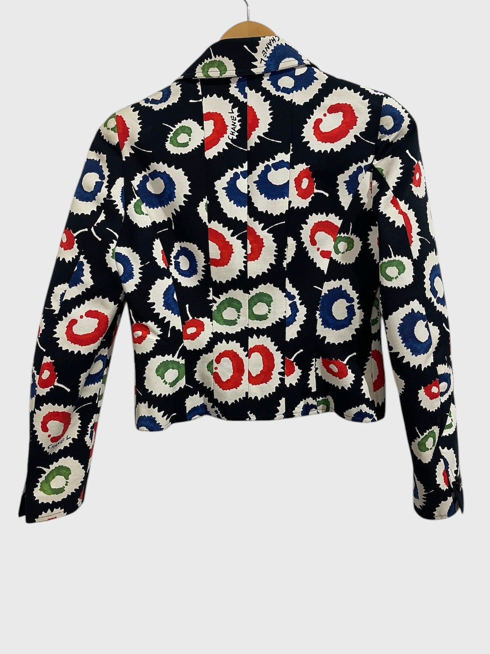 Veste Chanel noire T.36