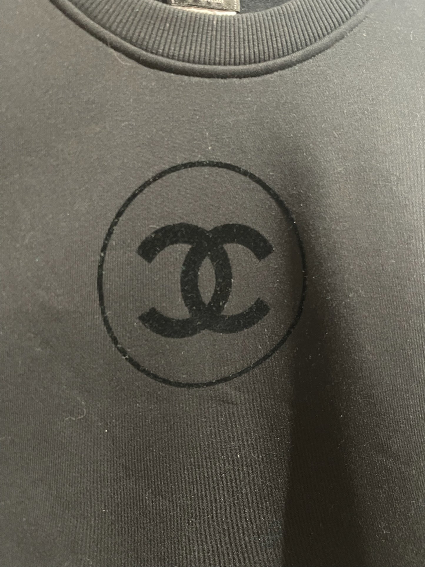 Sweat Chanel noir T.M