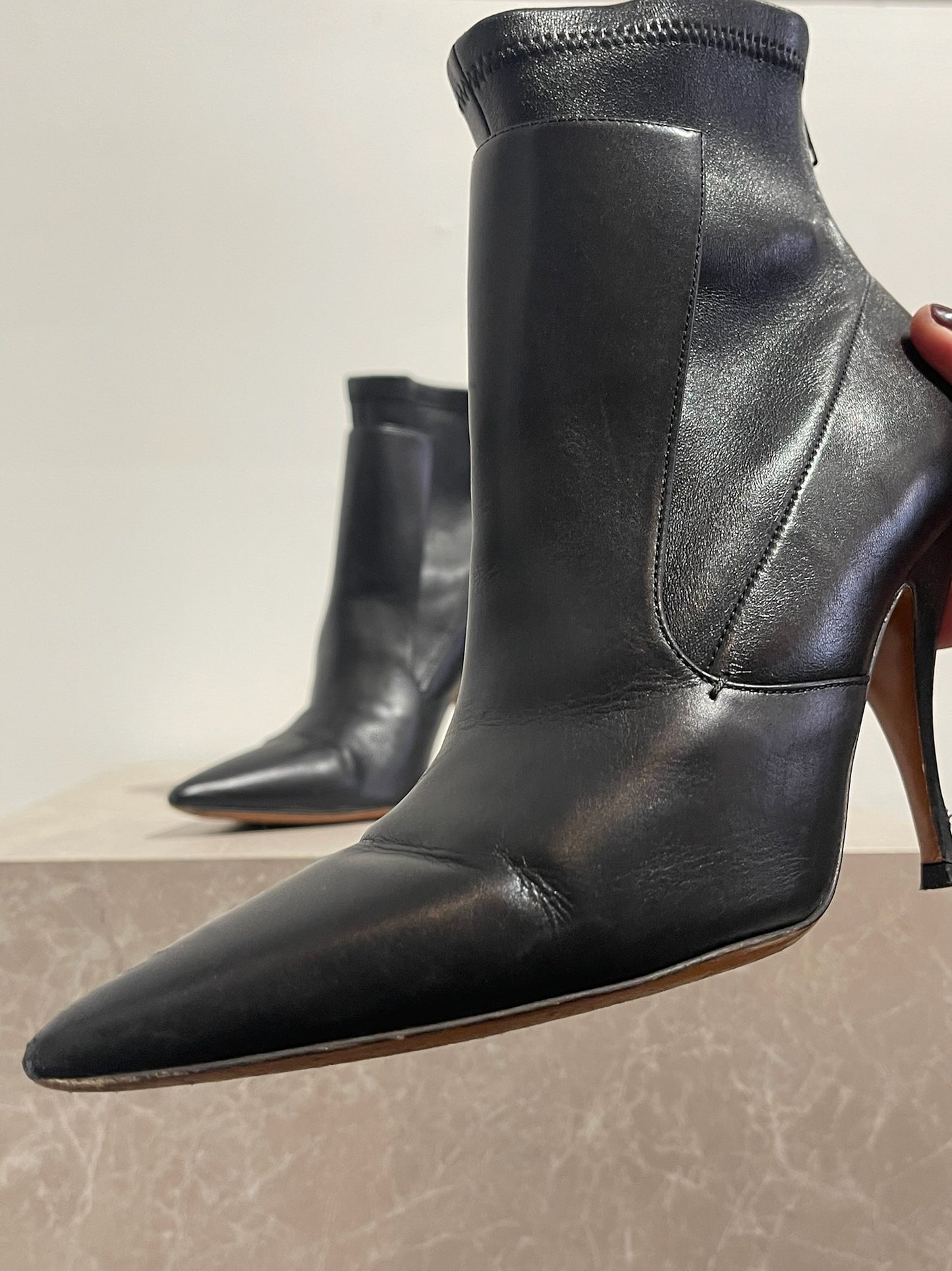 Bottines Givenchy noires T.37