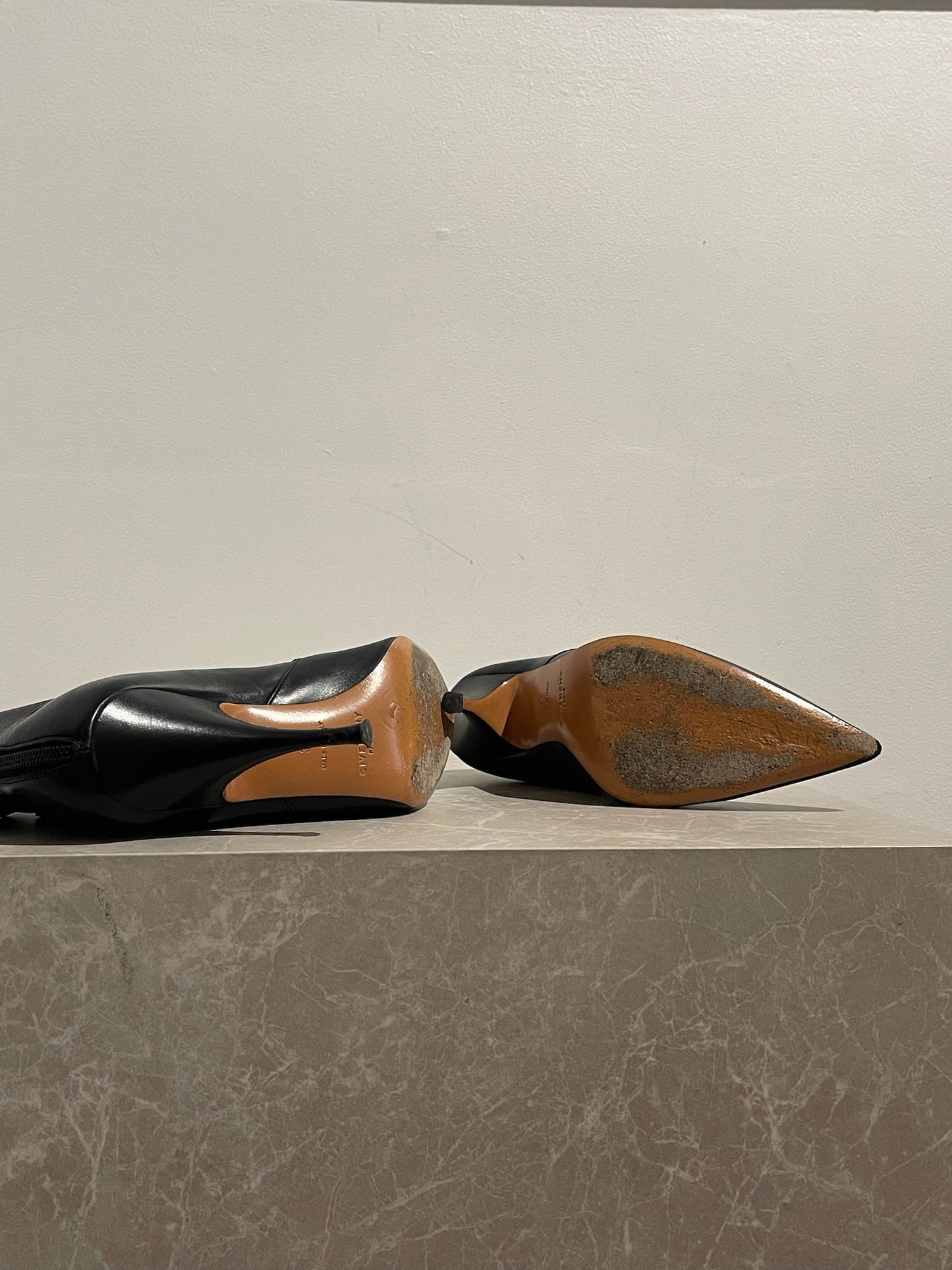 Bottines Givenchy noires T.37