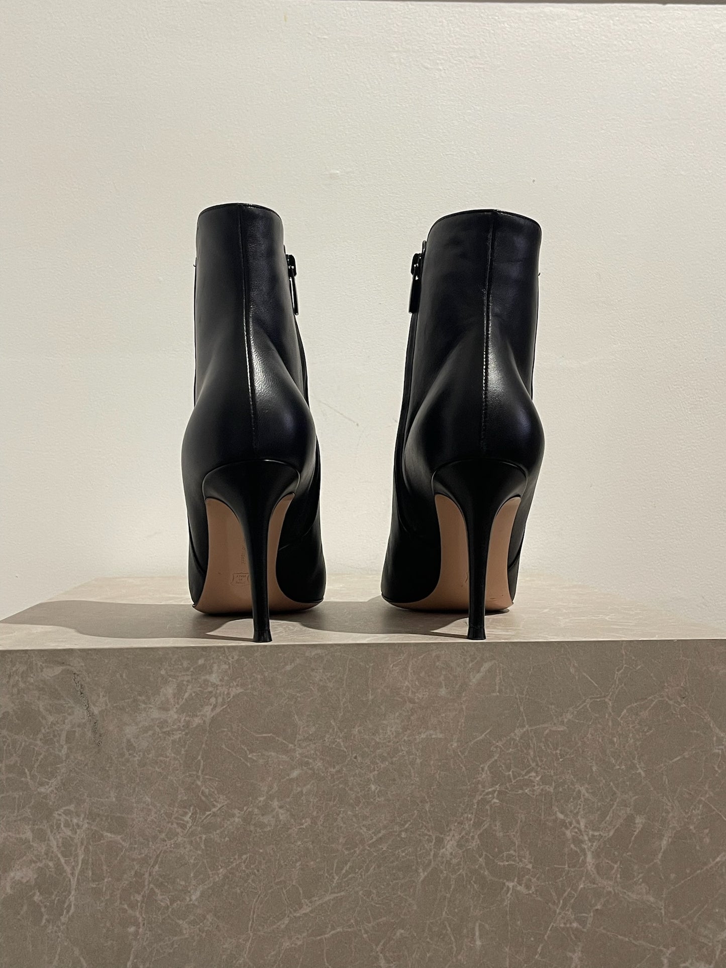 Bottines Gianvito Rossi noires T.39