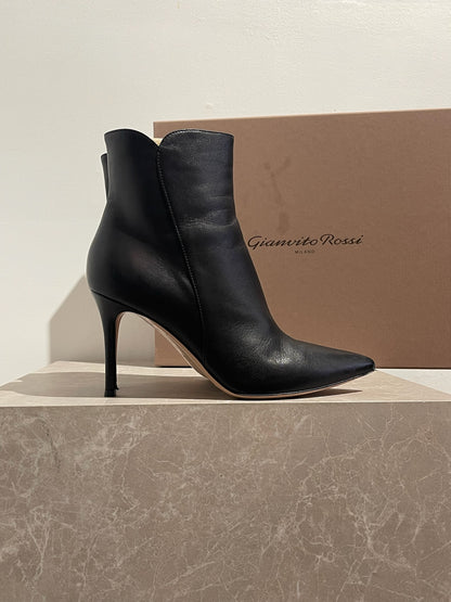 Bottines Gianvito Rossi noires T.39