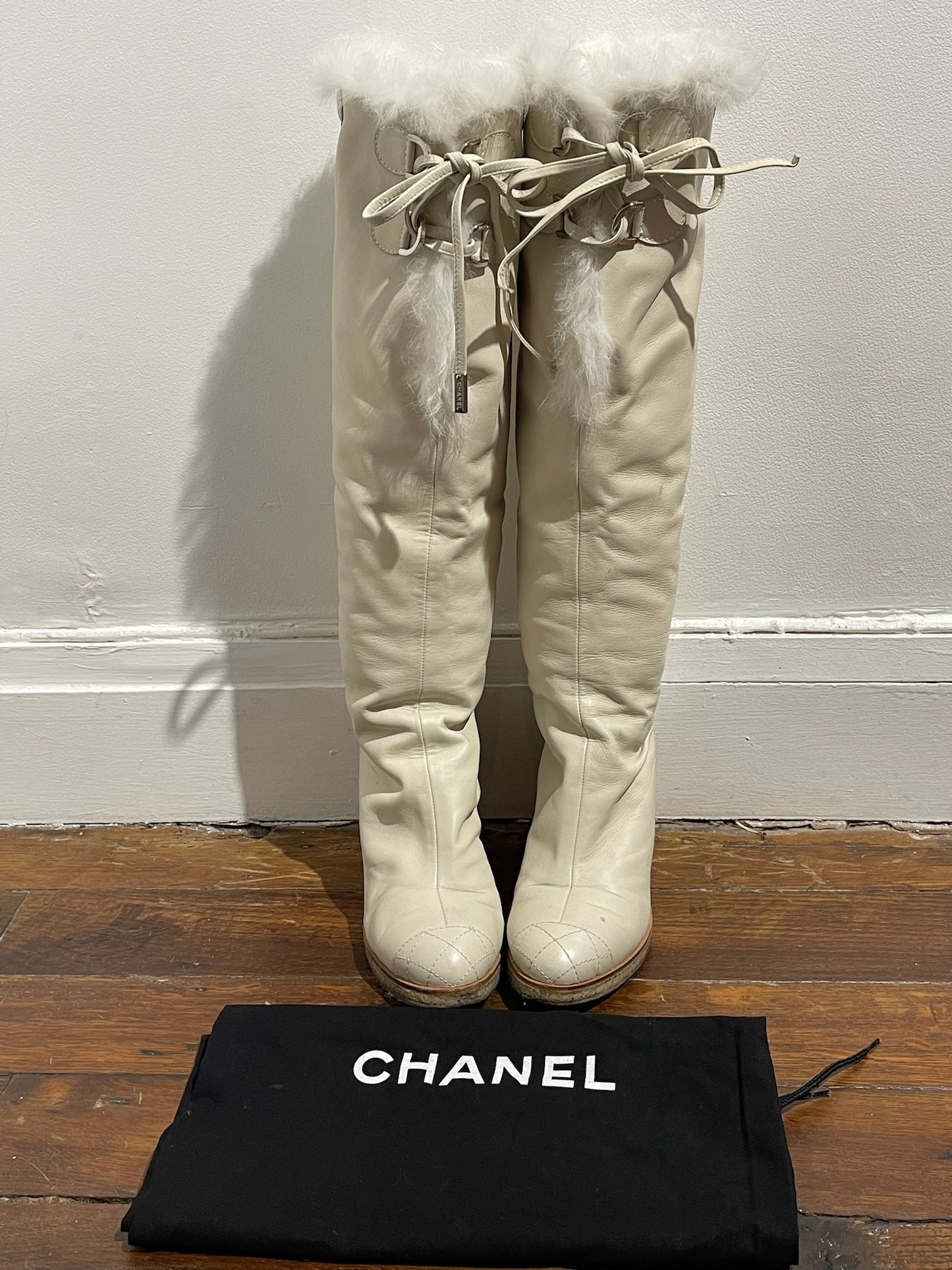 Bottes Chanel T.36