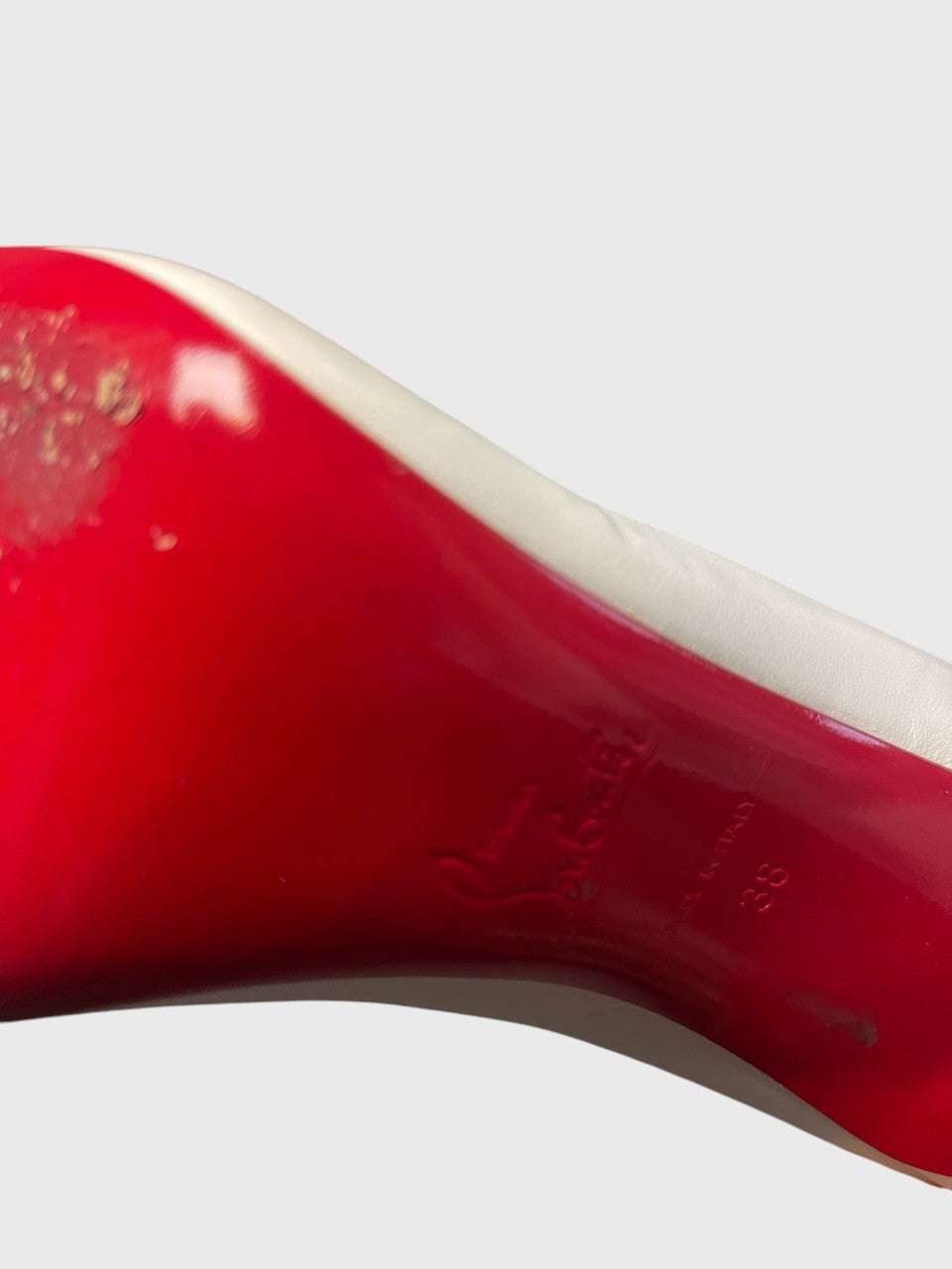 Escarpins Christian Louboutin blancs T.38