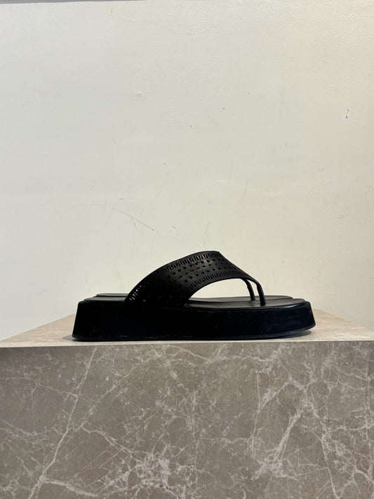 Sandales Alaia noires T.36