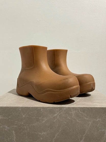 Bottines Bottega Veneta Puddle camel T.40