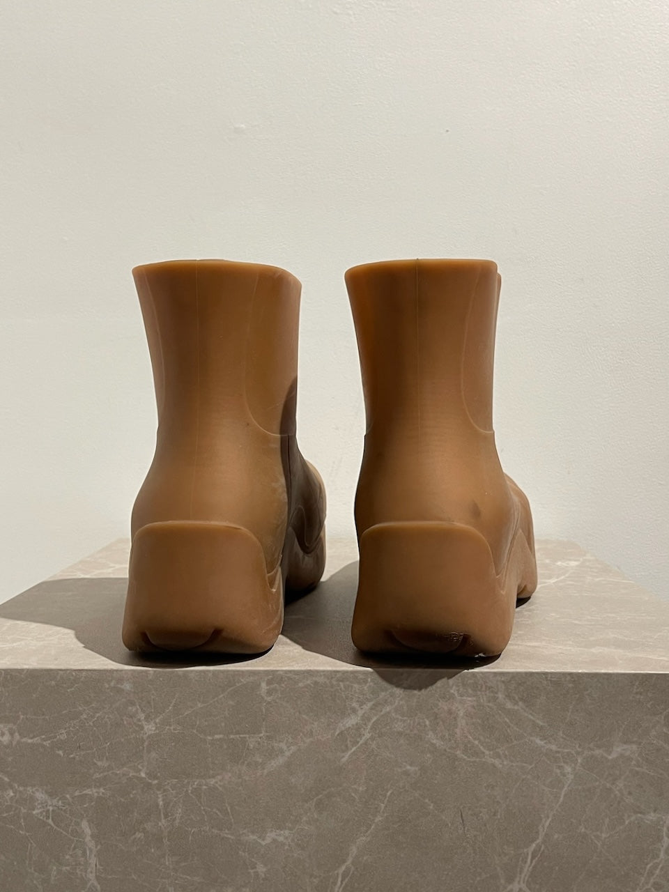 Bottines Bottega Veneta Puddle camel T.40