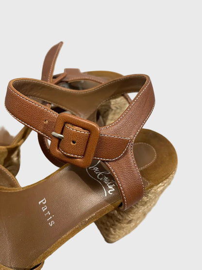 Sandales Christian Louboutin camel T.38