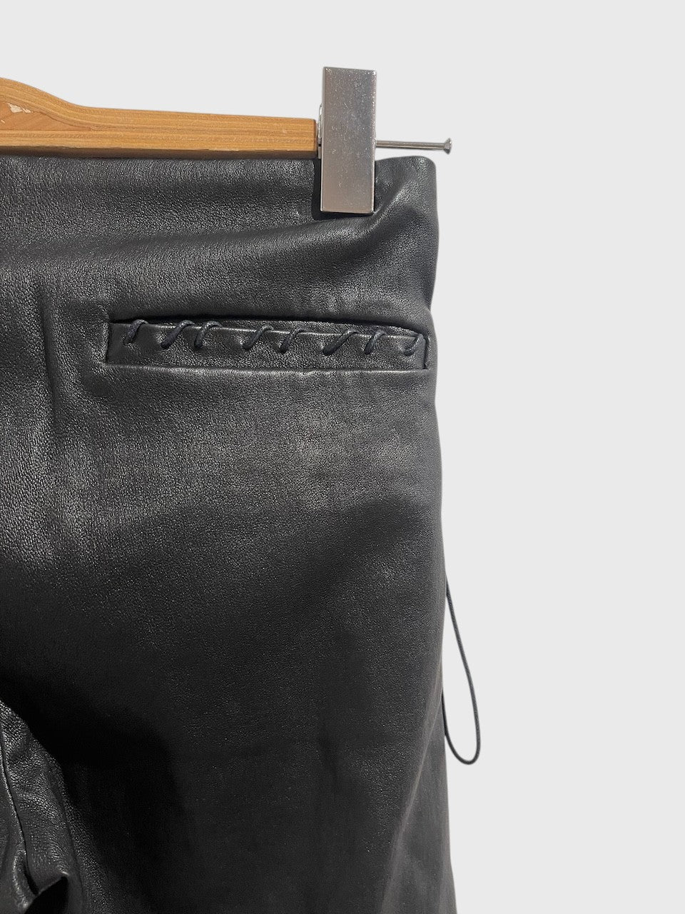 Pantalon capri Isabel Marant en cuir T.36