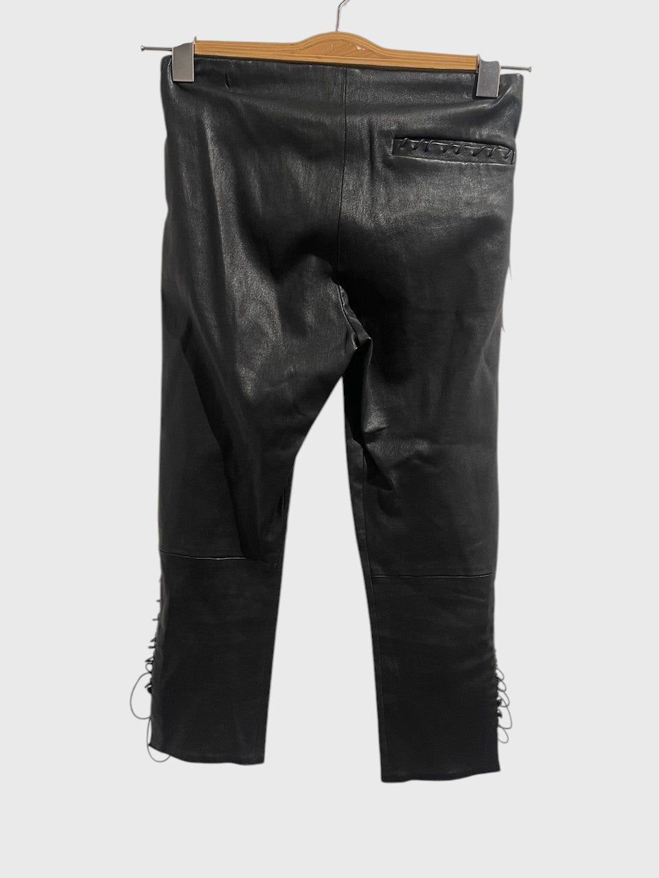 Pantalon capri Isabel Marant en cuir T.36