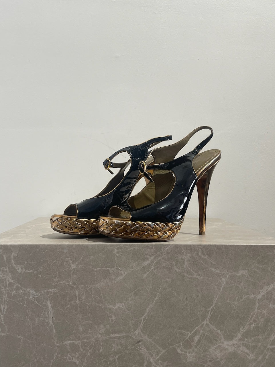 Escarpins Yves Saint Laurent noirs T.35,5
