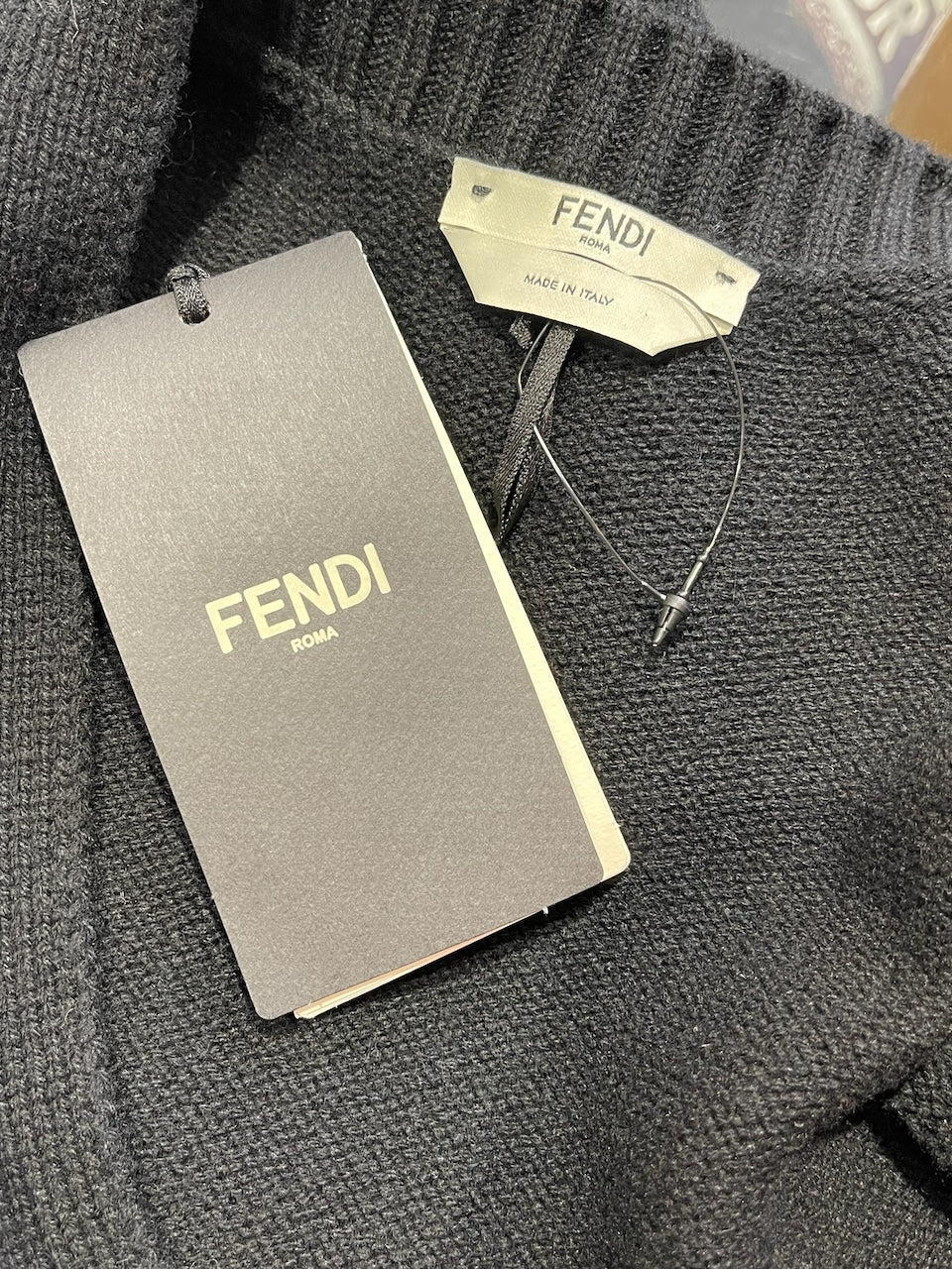 Gilet Fendi noir T.38 NEUF