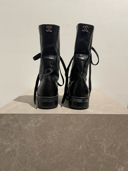 Bottes Chanel noires T.37,5