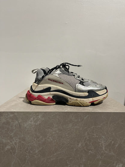 Baskets Balenciaga Triple S T.37